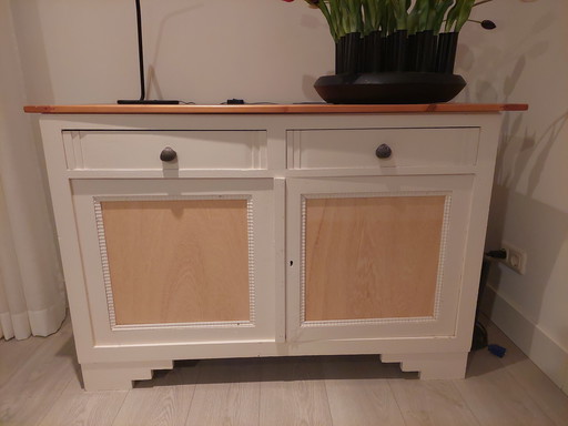 Antike Kommode für Kinderzimmer