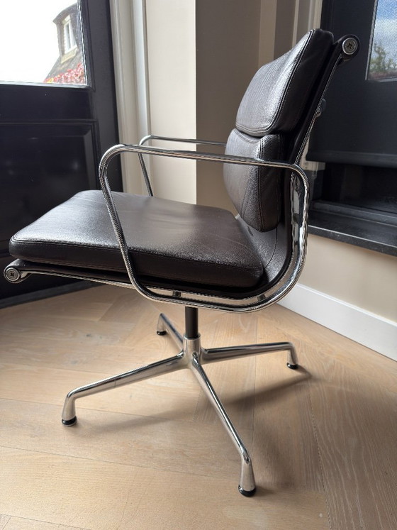 Image 1 of 6x Vitra Soft Pad Chair EA 231