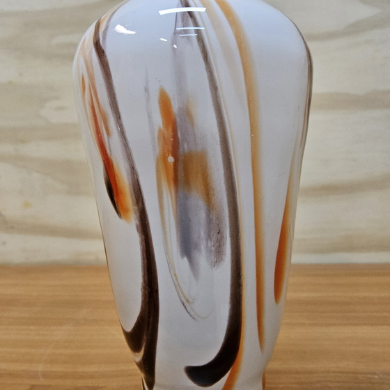 Image 1 of Vaso vintage in vetro opalino/lattice fiammato (H25.5) arancione