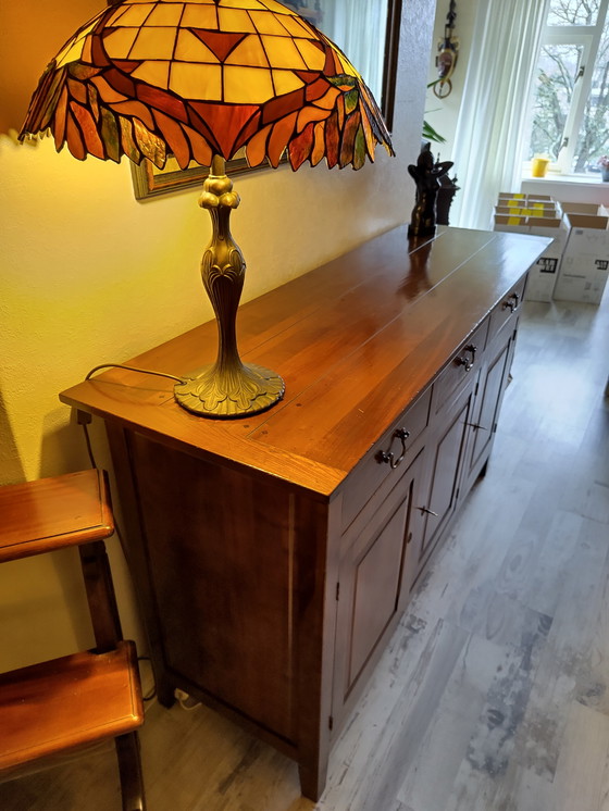 Image 1 of Credenza vintage con lampada Tiffany e specchio coordinato