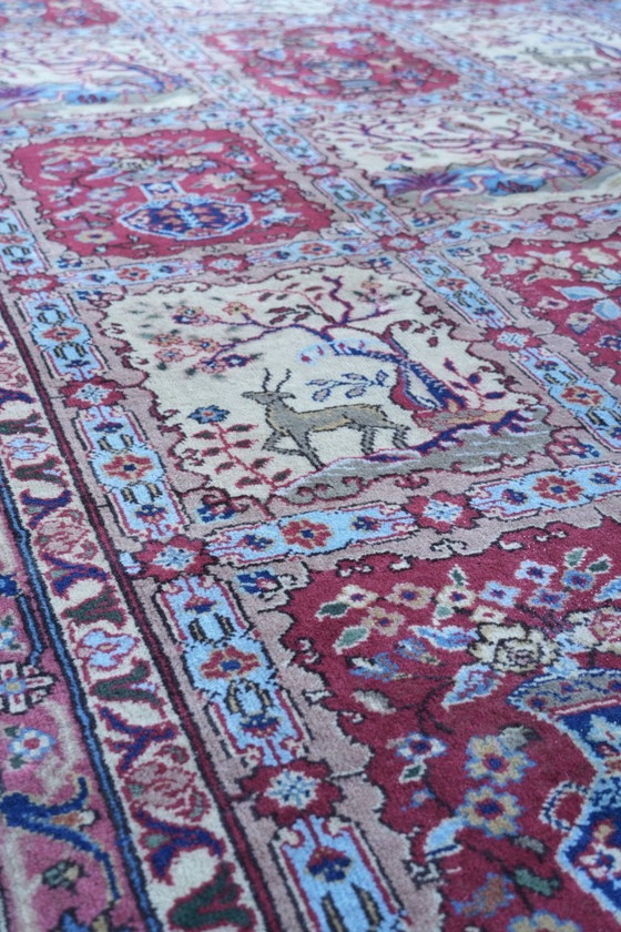 Image 1 of Großer orientalischer Teppich mit eleganten Mustern und schönen Farben, 397 x 304 cm