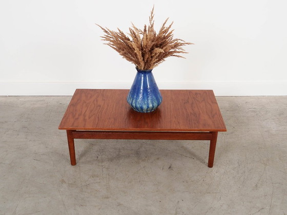 Image 1 of Mesa de centro de roble, diseño danés, década de 1970, fabricada en Dinamarca.