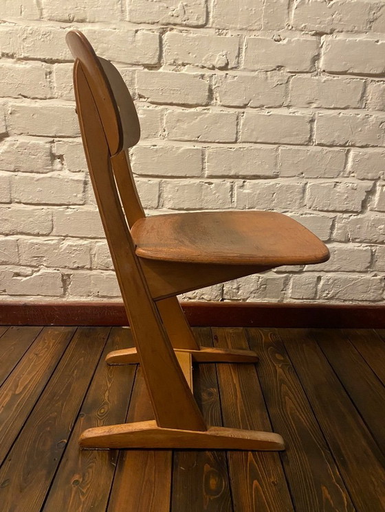 Image 1 of vintage houten schoolstoeltje casala