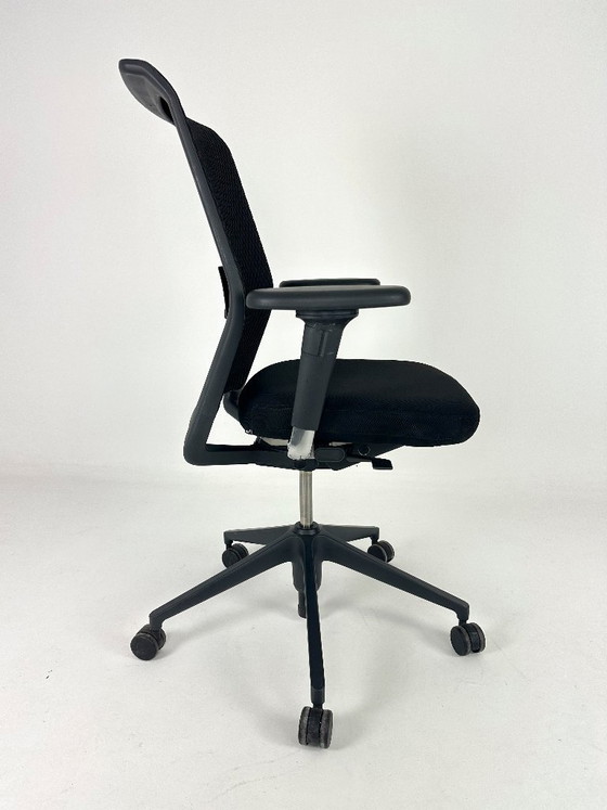 Image 1 of Vitra ID MESH Chair