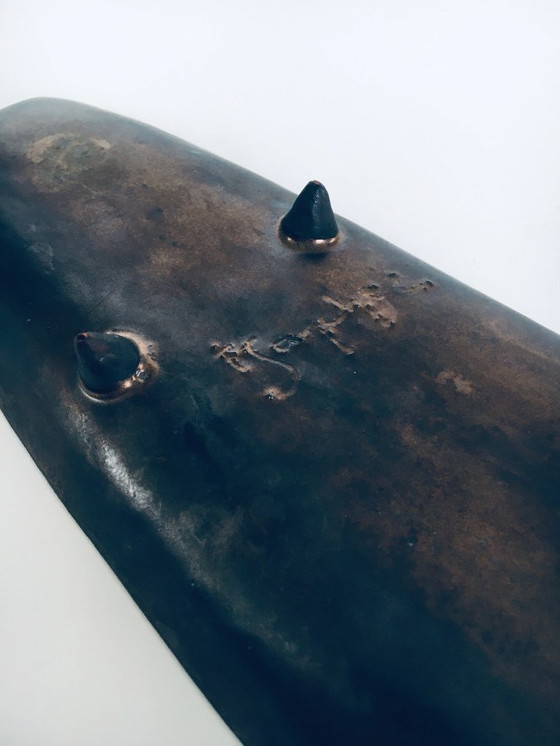 Image 1 of Plat en céramique d'art en forme de planche de surf, créé par Sanchez pour Perignem Studios, Belgique, années 1960