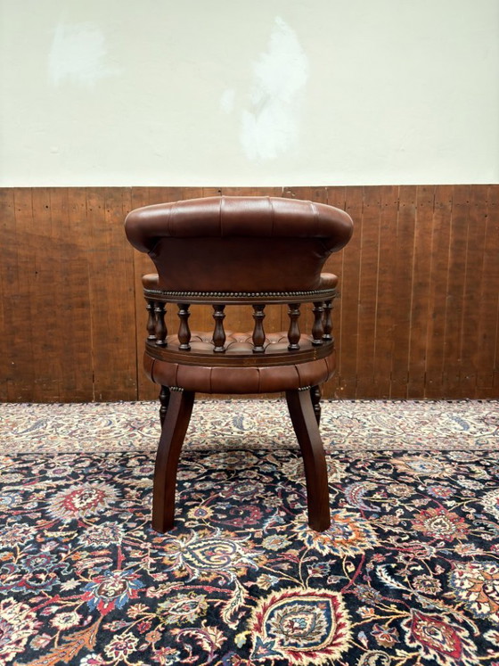 Nouveau! Fauteuil Chesterfield anglais classique – Chaises & fauteuils, Leather, Wood (photo 4 of 8)