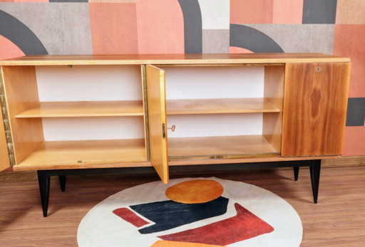 Commode buffet design scandinave milieu du siècle moderne 1970