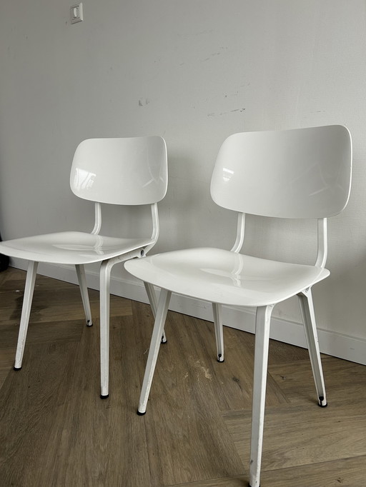 2x Revolt Ahrend - Friso Kramer