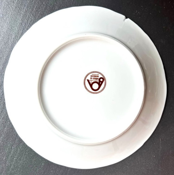 Image 1 of 12 borden en 1 serveerschaal, wit porselein met roze appelbloesemmotieven, Sologne porselein