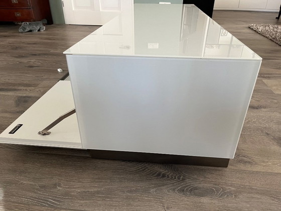Image 1 of Munari design TV-meubel – wit met glasafwerking – 150 cm – verrijdbaar