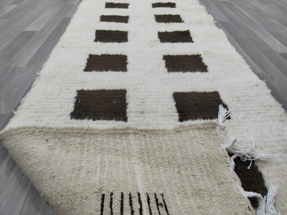 Image 1 of Tapis marocain en laine natural 350cmx100cm