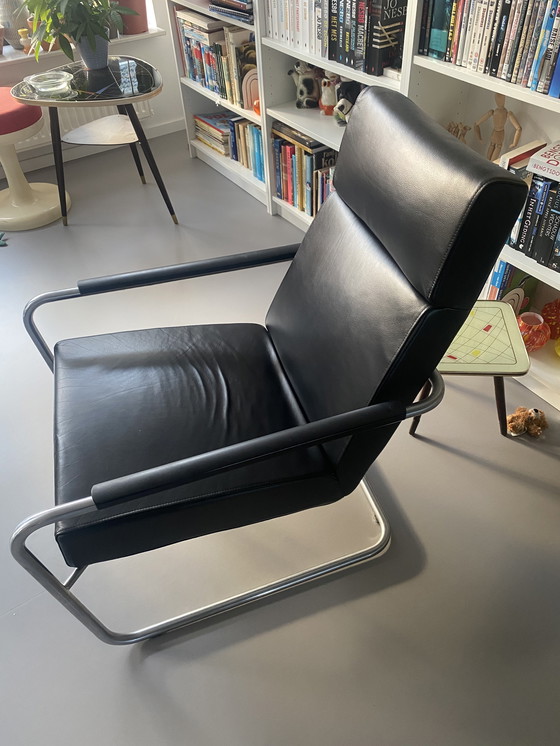 Image 1 of Poltrona lounge in pelle nera Harvink