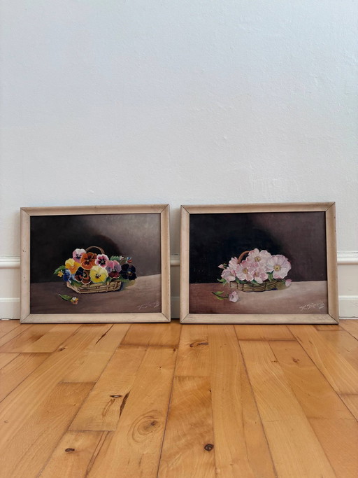 Ensemble de deux peintures à l'huile originales vintage représentant des fleurs, nature morte florale.