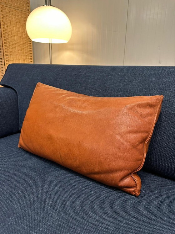 Image 1 of 2x Diseño original en cojín lumbar de serie