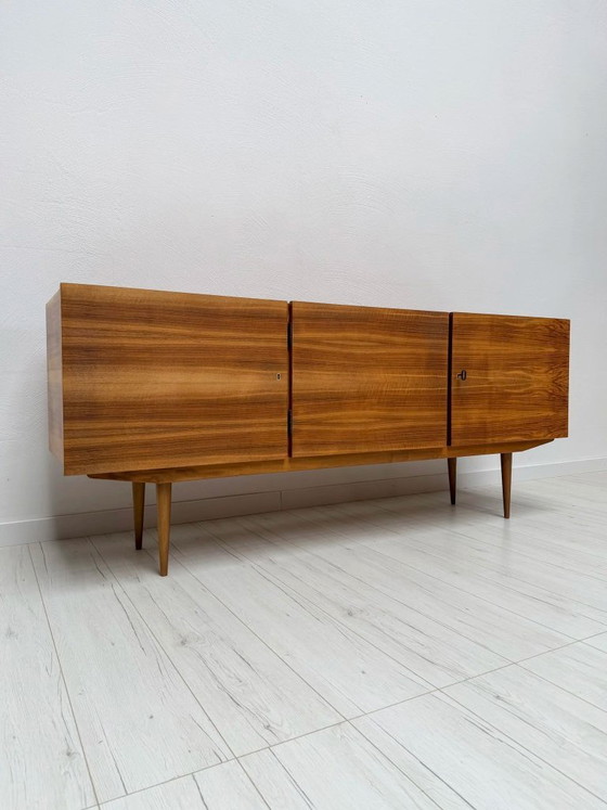 Credenza tedesca Mid-Century in noce, anni '60 – Credenze, Legno (photo 2 of 10)