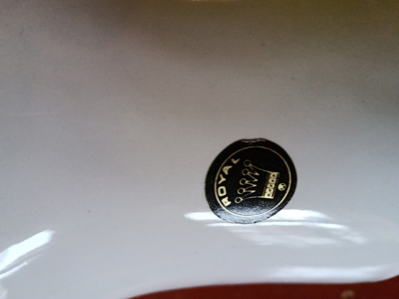 Image 1 of Porcelain mannequin head - sleek and timeless