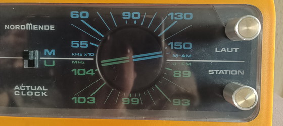 Image 1 of Radio-réveil vintage Nordmende – Double cadran – Style futuriste – Années 60/70