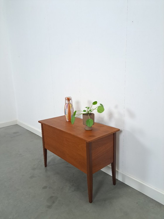 Image 1 of Coffre à jouets en teck danois, coffre de rangement