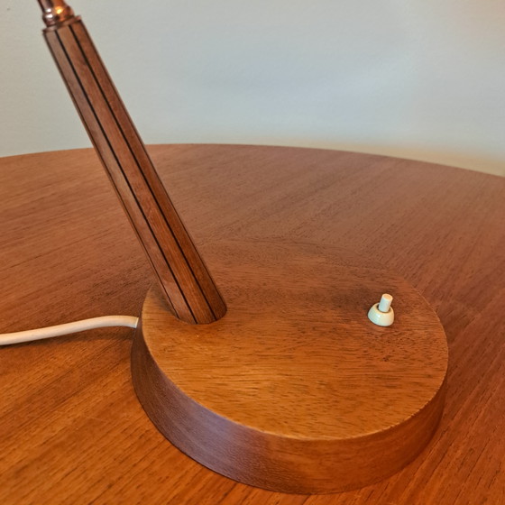TEMDE Vintage Table Lamp Teak Wood Mid-Century 60s / 70s Adjustable Shade Design Object – Leather, Brass (photo 4 of 9)