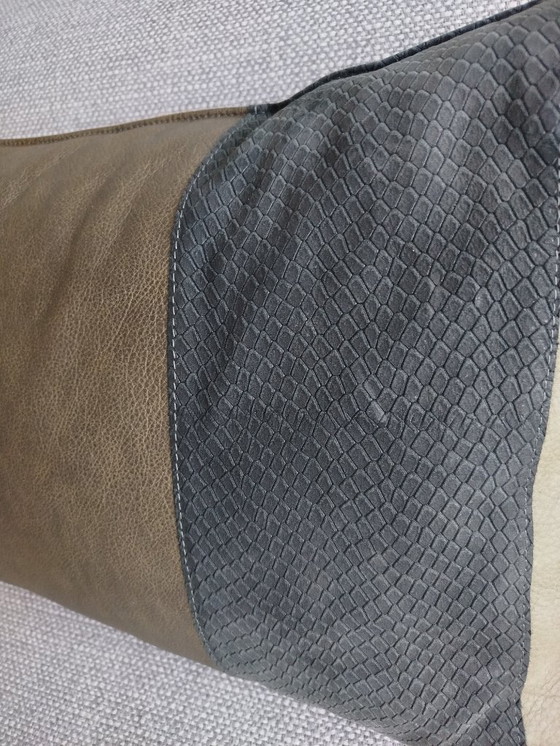 Image 1 of Diseño de cojín de piel por Leer*goed