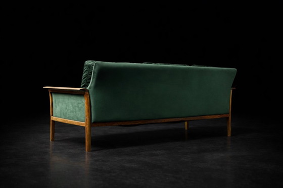 Image 1 of Divano e sedia vintage in palissandro norvegese e velluto verde bottiglia di Knut Sæter per Vatne Møbler, anni '60, set di 2