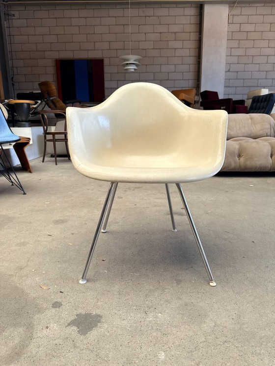 Silla Eames DAX de Herman Miller, fibra de vidrio. – Sillas de comedor, Metal, Chrome (photo 7 of 14)