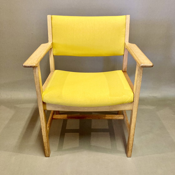 Image 1 of Hans Wegner "Scandinavian Design" armchair 1960.