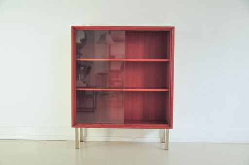display cabinet Formula chrome legs