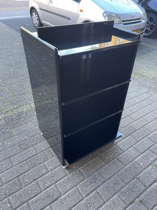 Carrello "Rumo" di Kazuhide Takahama, prodotto da Gavina, anni '70.