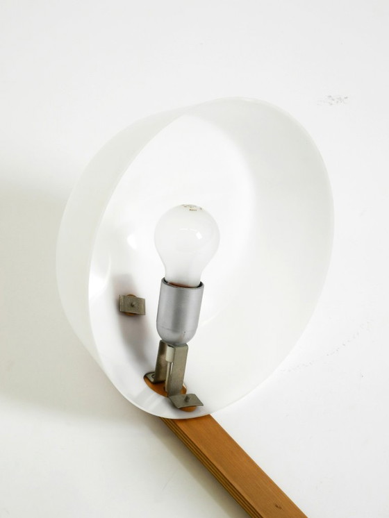 Image 1 of Lampada da tavolo originale Space Age anni '60 in compensato con paralume in plastica di Temde