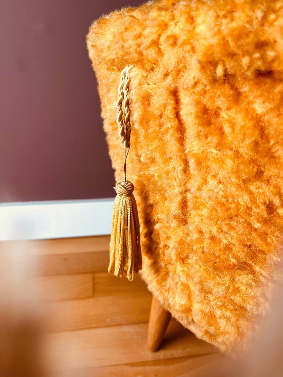 Image 1 of Puf de peluche ocre de los años 60