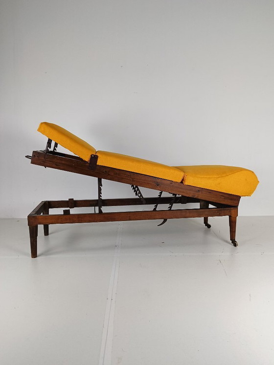 Image 1 of Cama de hospital militar inglesa antigua