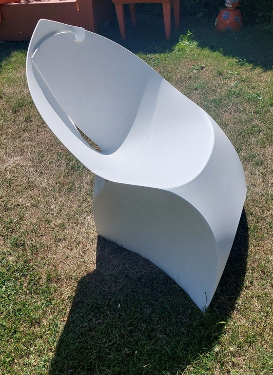 Image 1 of 1 flux chair