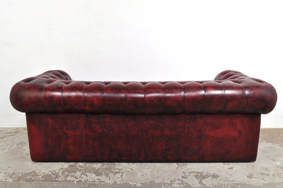Image 1 of Divano Chesterfield vintage a 3 posti