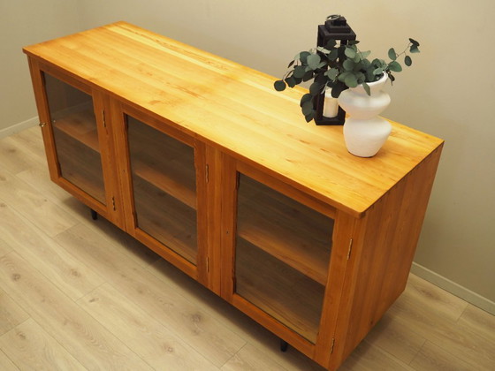 Image 1 of Vetrina in pino, design danese, anni '80, produzione: Danimarca