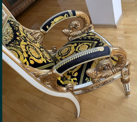 Originele Gianni Versace Home fauteuilset: 2 stoelen + design bijzettafel – Cotton, Wood (photo 8 of 15)