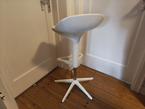 Image 1 of Kartell Spoon Hocker - Designklassiker von Philippe Starck