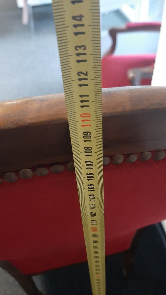 Image 1 of Set di 2 poltrone relax in velluto rosso Louis Philippe Voltaire con struttura in legno di noce.