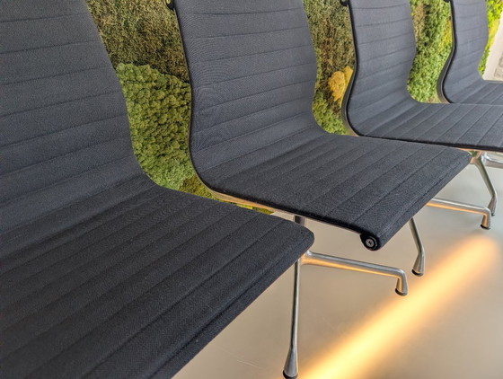 Image 1 of 4x Vitra EA 106 stoelen | Charles & Ray Eames