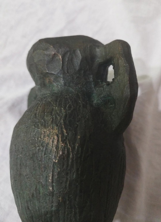 Image 1 of Vase en bronze représentant une figure expressionniste