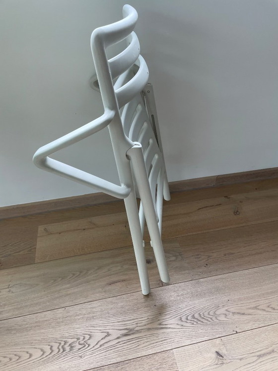 Image 1 of Silla plegable inflable Magis blanca con reposabrazos