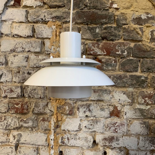 Kleine weiße Nordlux-Pendelleuchte mit mehreren Schirmen, Dänemark, 60er Jahre Design-80er Jahre