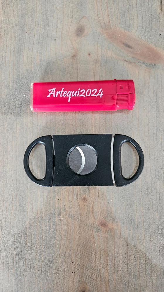 Image 1 of Exclusive Handmade Artequi Humidor - Cedarwood & Epoxy - Incl. Ashtray