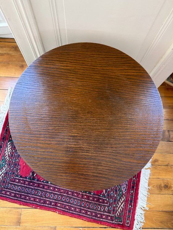 Image 1 of Tavolino laterale a treppiede in legno tornito - stile brutalista