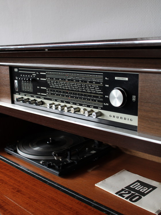 Image 1 of Mobile audio Grundig vintage con giradischi/radio