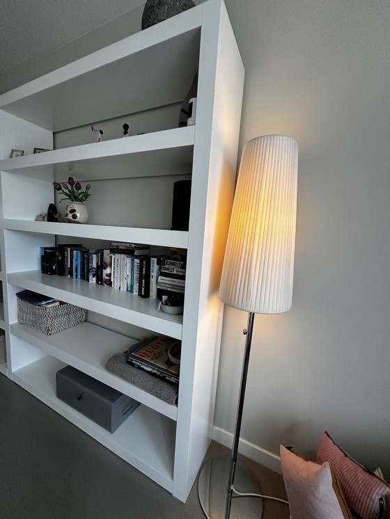 Image 1 of Armoire de Pâques blanche