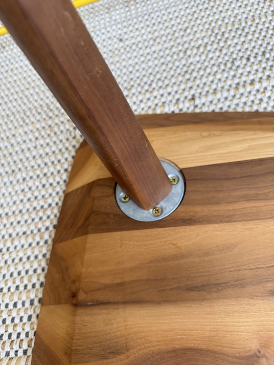 Image 1 of Mesa de centro de diseño Sav & Økse, madera maciza de nogal
