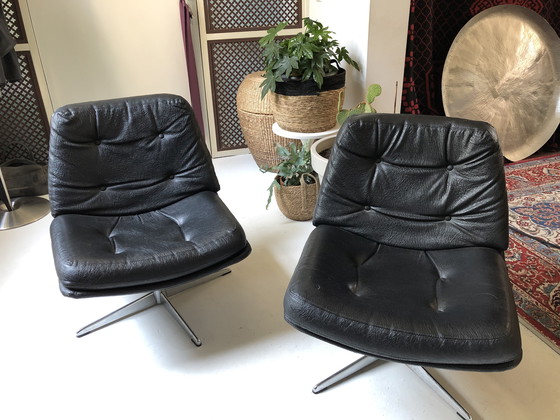 Image 1 of Fauteuil pivotant « Mila », modèle Mid-Century Modern de Gillis Lundgren pour Ikea, Suède, vers les années 1960.
