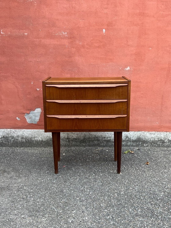 Image 1 of Danish vintage teak chest of drawers / nightstand, 1960s
