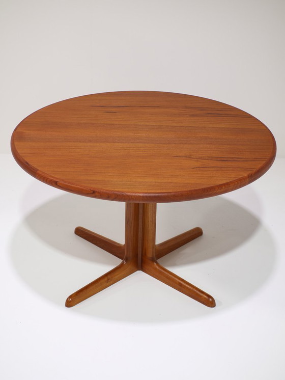 Image 1 of Mesa de comedor redonda Skovby de teca danesa